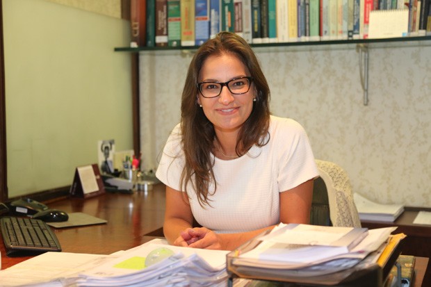 Dra. Sarah Tockus e tributarista.